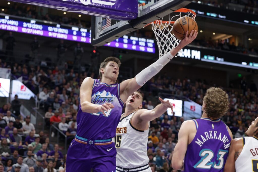 Utah Jazz Mid-Season Report - Back Sports Page