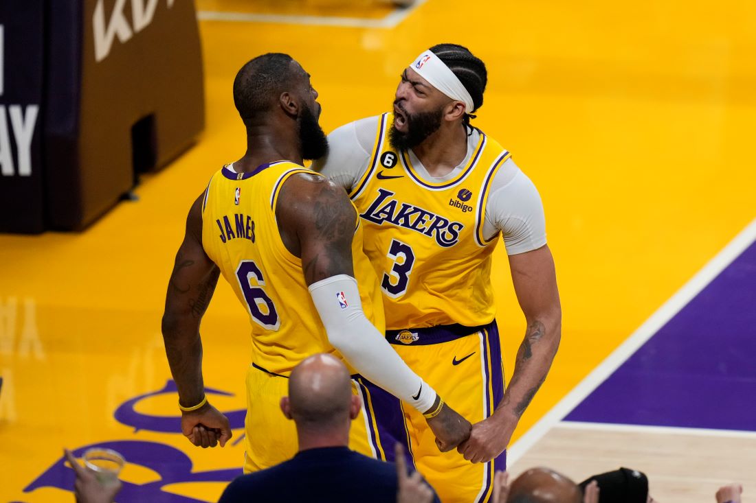 Lakers Anthony Davis and LeBron James pumped as they beat the Memphis Grizzlies