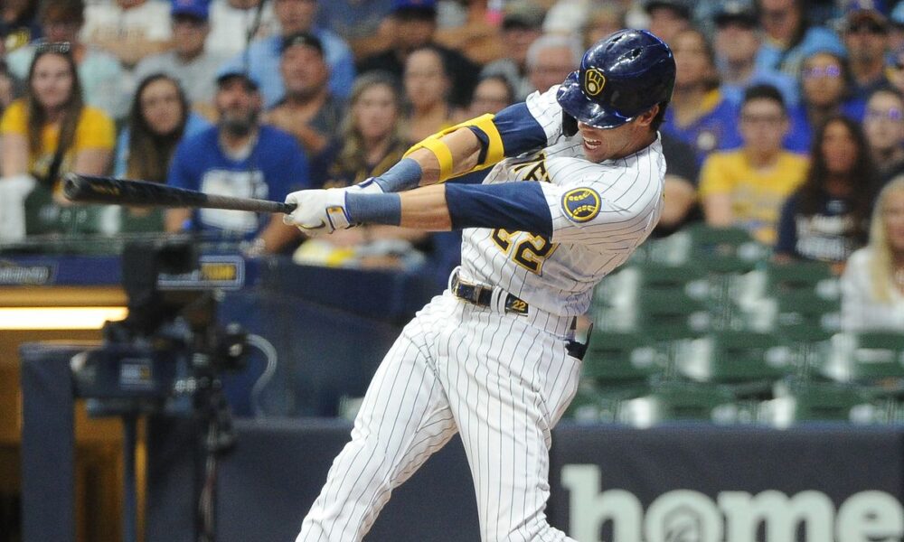 Milwaukee Brewers set franchise record with 14th straight win
