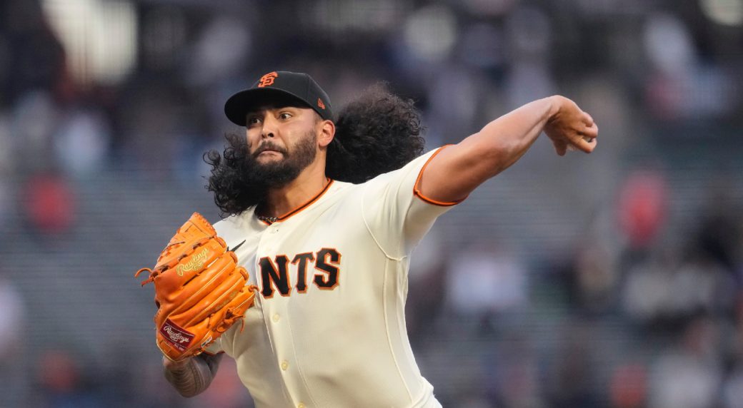 Sean Manaea pitches at home for the San Francisco Giants.