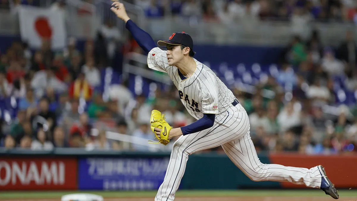 Roki Sasaki pitches for Team Japan.